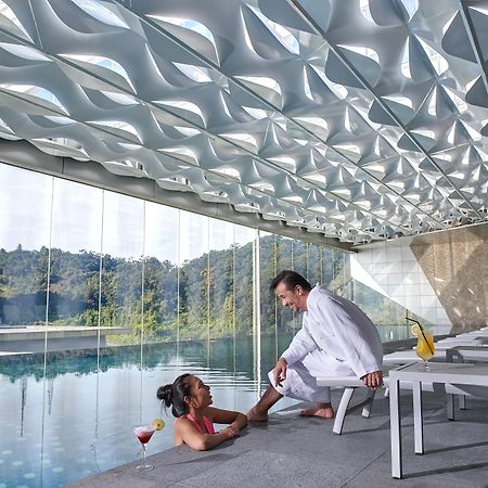 Grand Ion Delemen Hotel Genting Highlands Exterior foto The Sky Pool