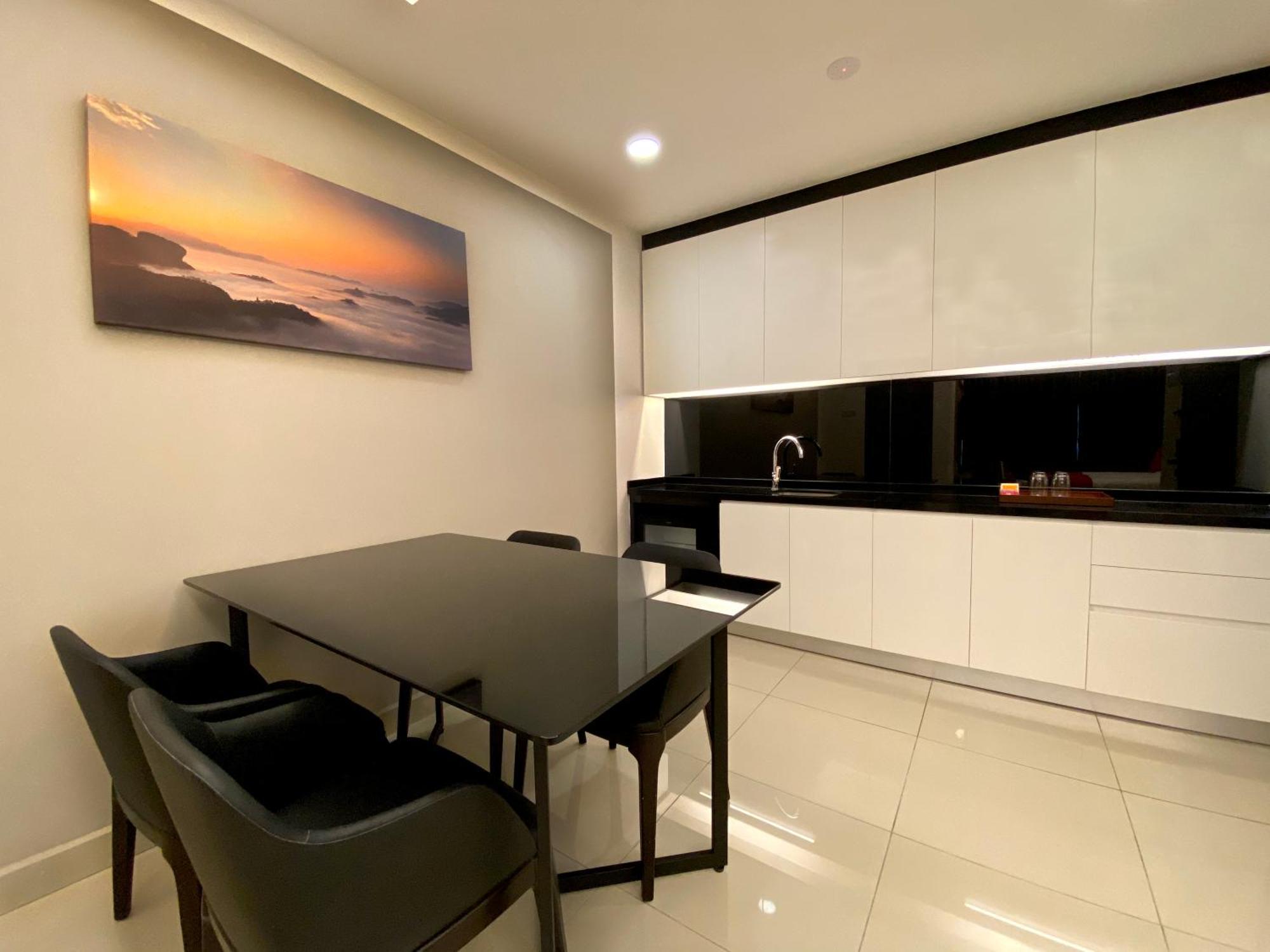 Grand Ion Delemen Hotel Genting Highlands Exterior foto A modern kitchen